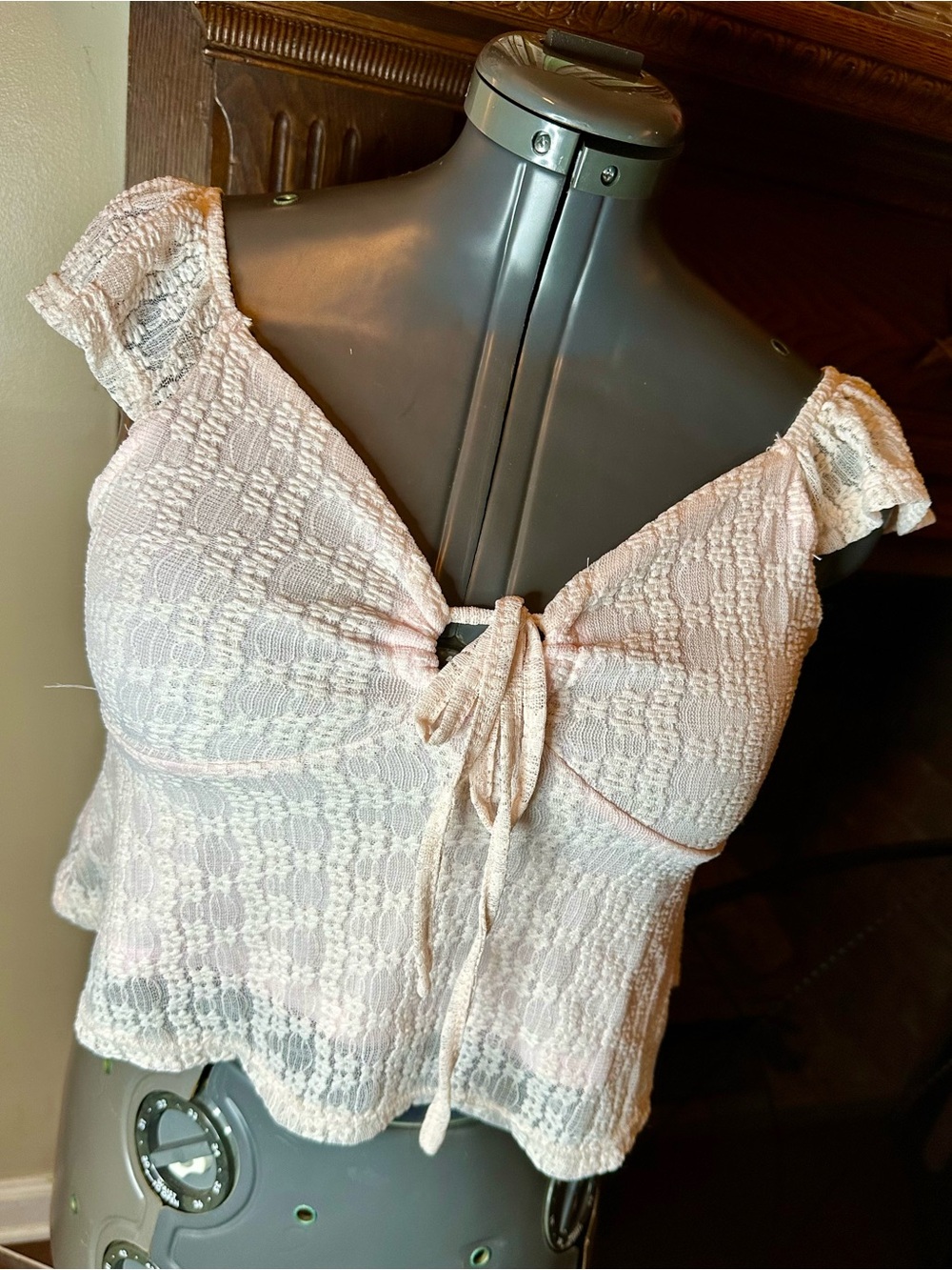 SHEIN Blush Lace Tie-Front Crop Top
